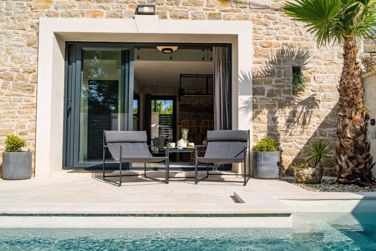 فيلا Stone House With Pool Poeta Pridraga المظهر الخارجي الصورة