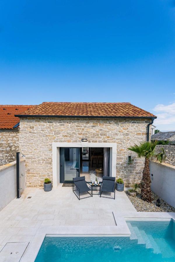 فيلا Stone House With Pool Poeta Pridraga المظهر الخارجي الصورة