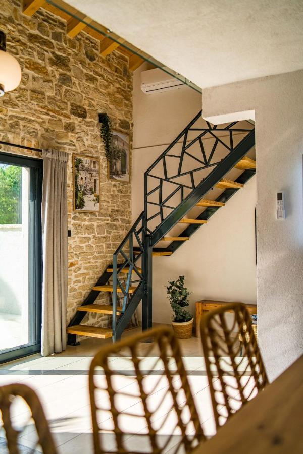 فيلا Stone House With Pool Poeta Pridraga المظهر الخارجي الصورة