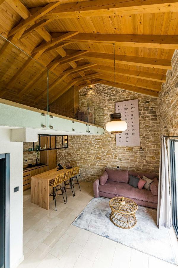 فيلا Stone House With Pool Poeta Pridraga المظهر الخارجي الصورة