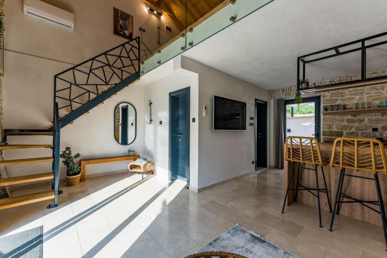 فيلا Stone House With Pool Poeta Pridraga المظهر الخارجي الصورة